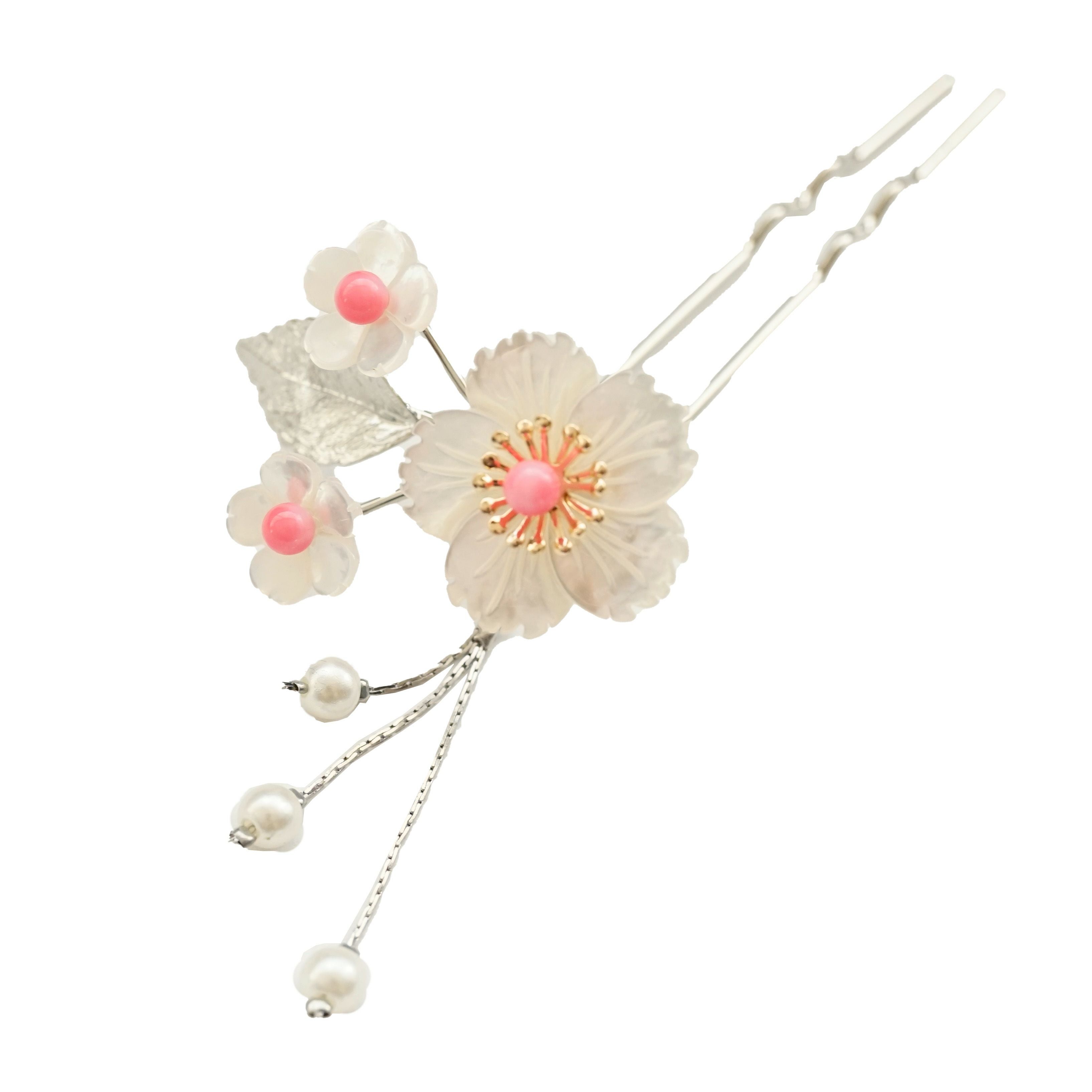専用2点　割引200円桜　螺鈿 真珠母貝 パールW24010125簪 髪飾り 桜 かんざし バチ型 螺鈿 真珠母貝 パール 簪の通販 by Phia