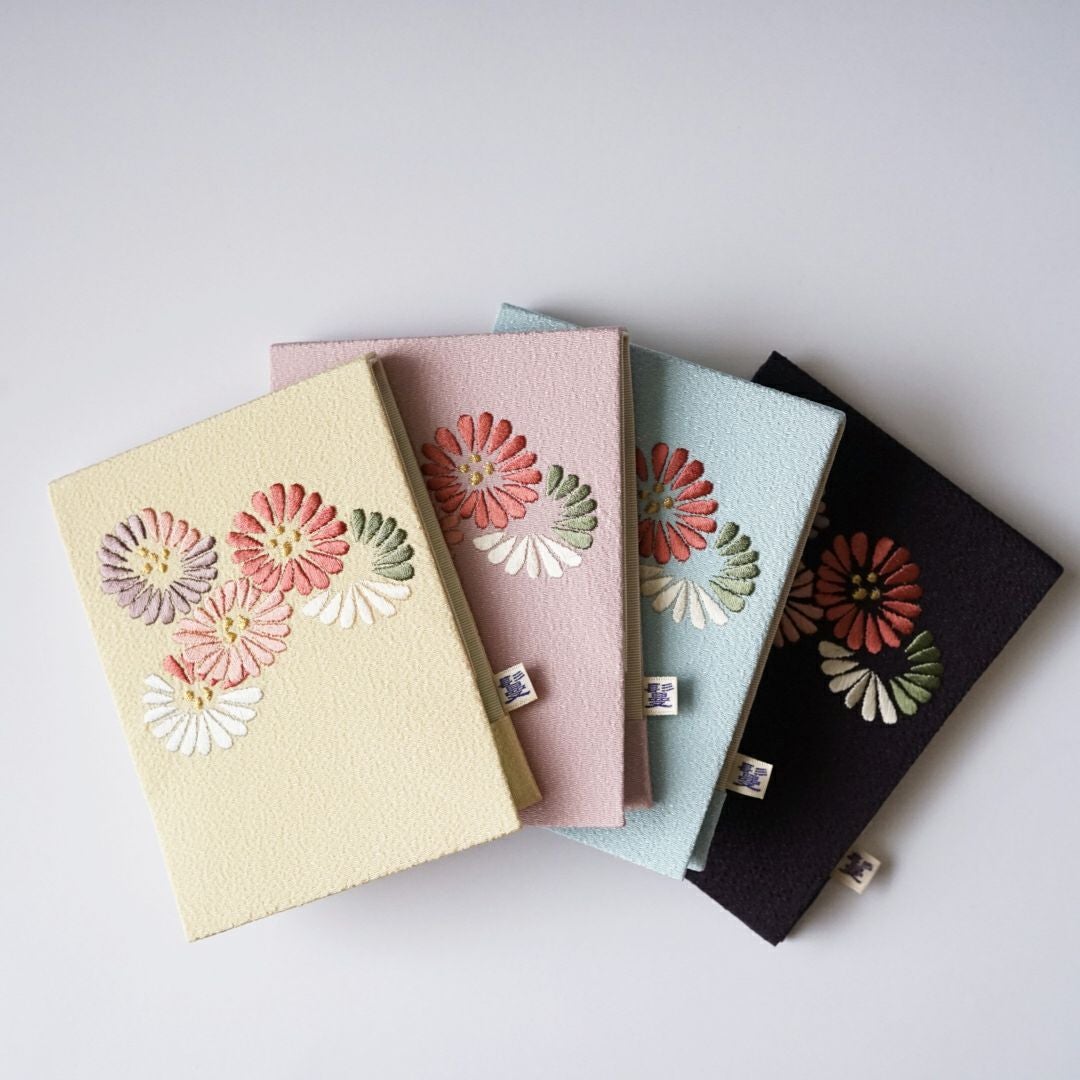 菊づくし 刺繍 立て鏡 | かづら清老舗オンラインショップ