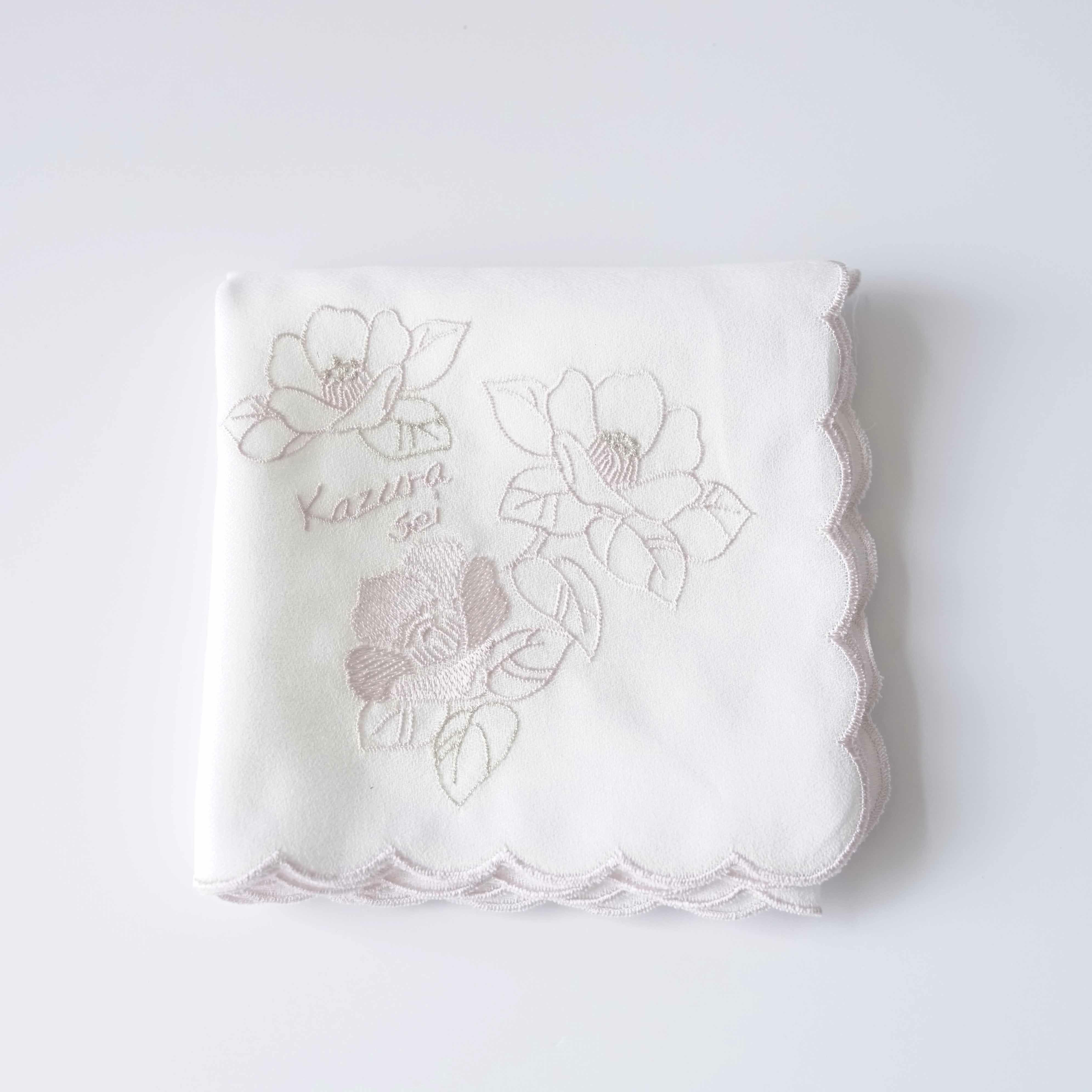 オリジナル椿柄刺繍ハンカチ | かづら清老舗オンラインショップ