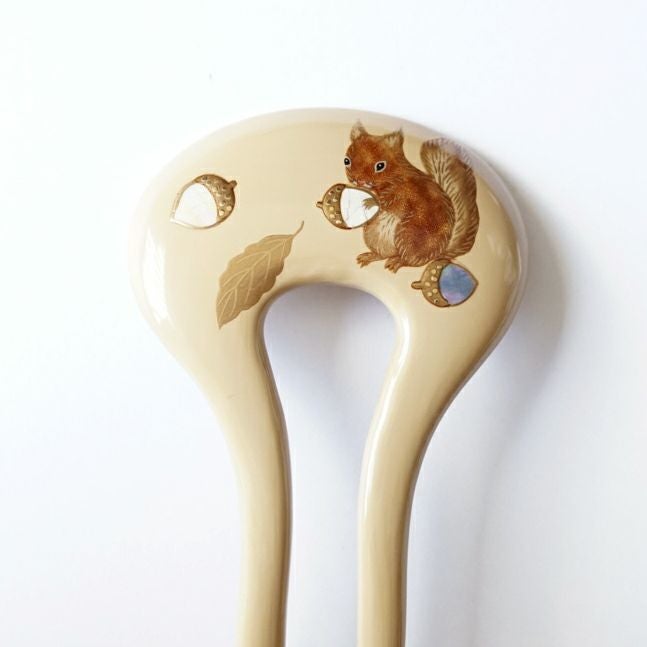 本漆純金蒔絵螺鈿かんざし 幅広輪ピン りすに団栗 | かづら清老舗