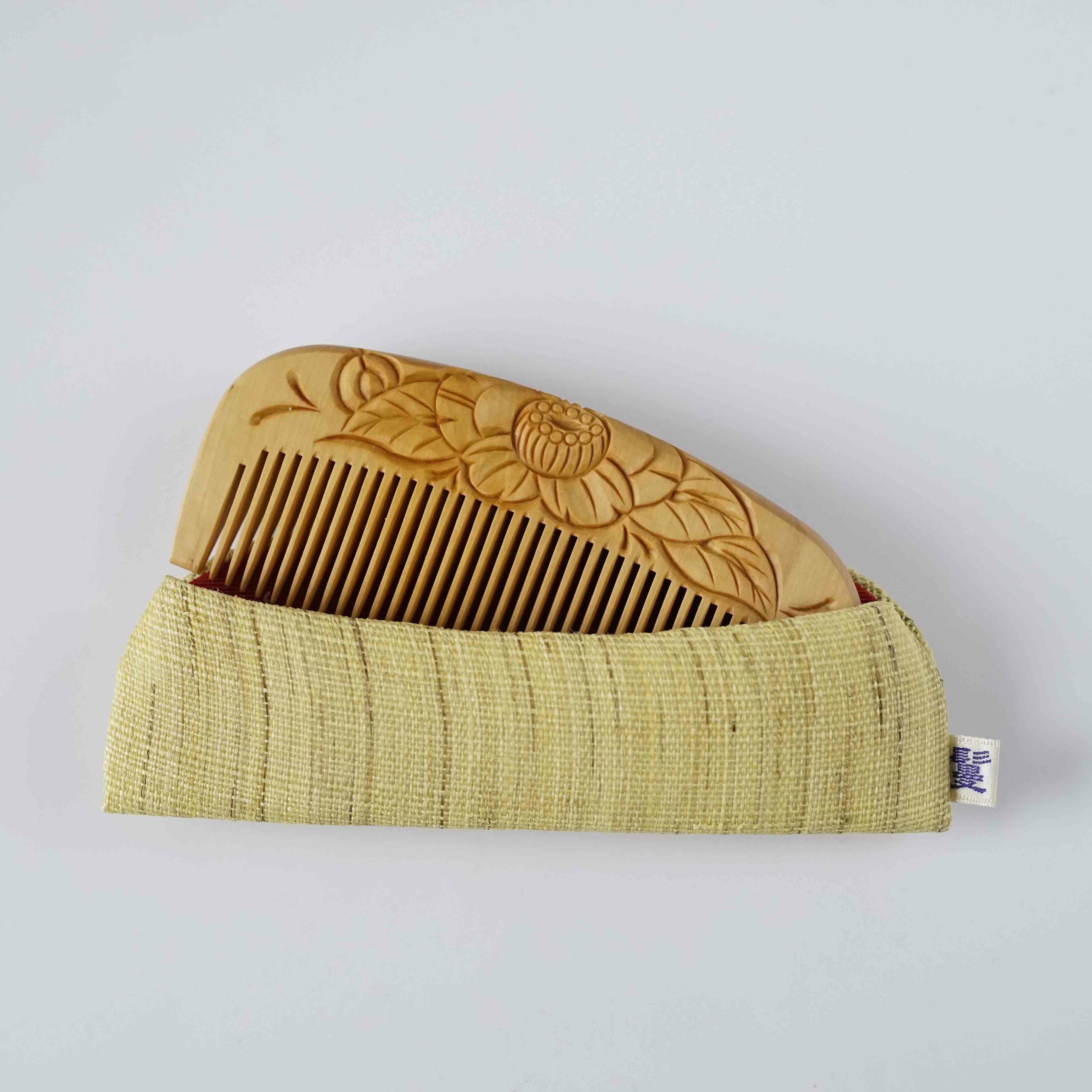 つげ櫛】彫り解き櫛 3寸5分 ケース付き（椿） | かづら清老舗