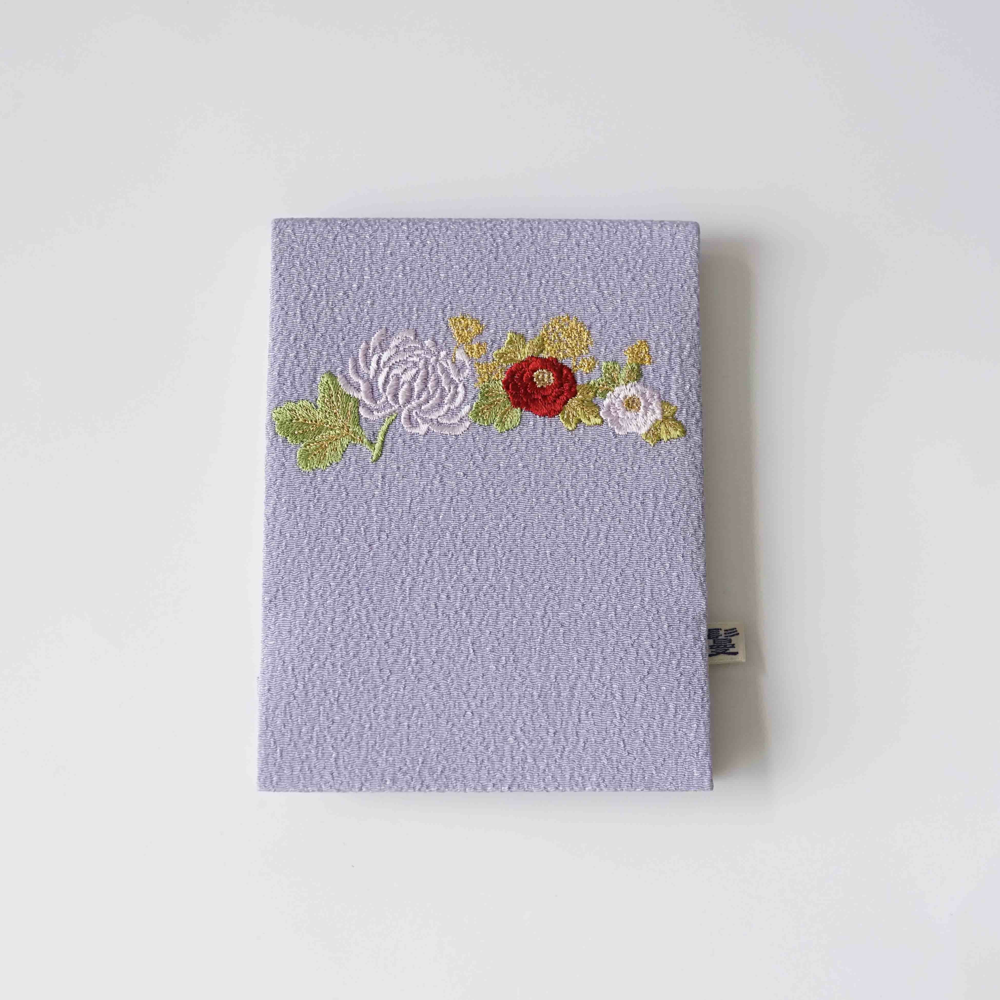 菊刺繍立て鏡 （わたしの幸せな結婚×かづら清老舗 限定仕様） | かづら