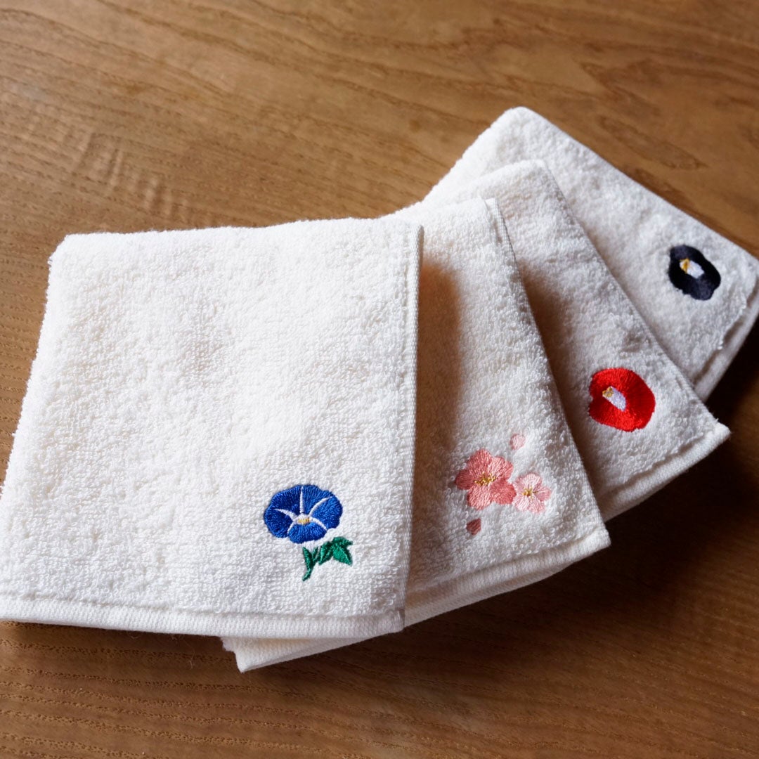 オリジナル椿柄刺繍ハンカチ | かづら清老舗オンラインショップ オリジナル椿柄刺繍ハンカチ | かづら清老舗オンラインショップ
